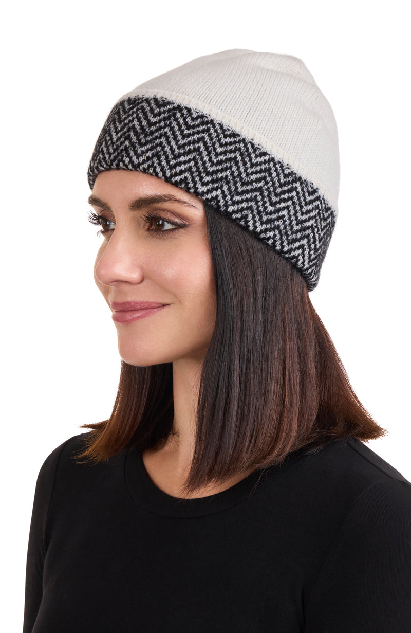 CASHMERE HERRINGBONE CUFF BEANIE in ivory on model