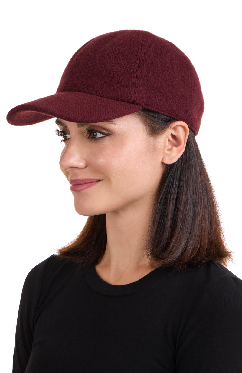 CASHMERE BLEND KNIT BASEBALL CAP in burgundy on model