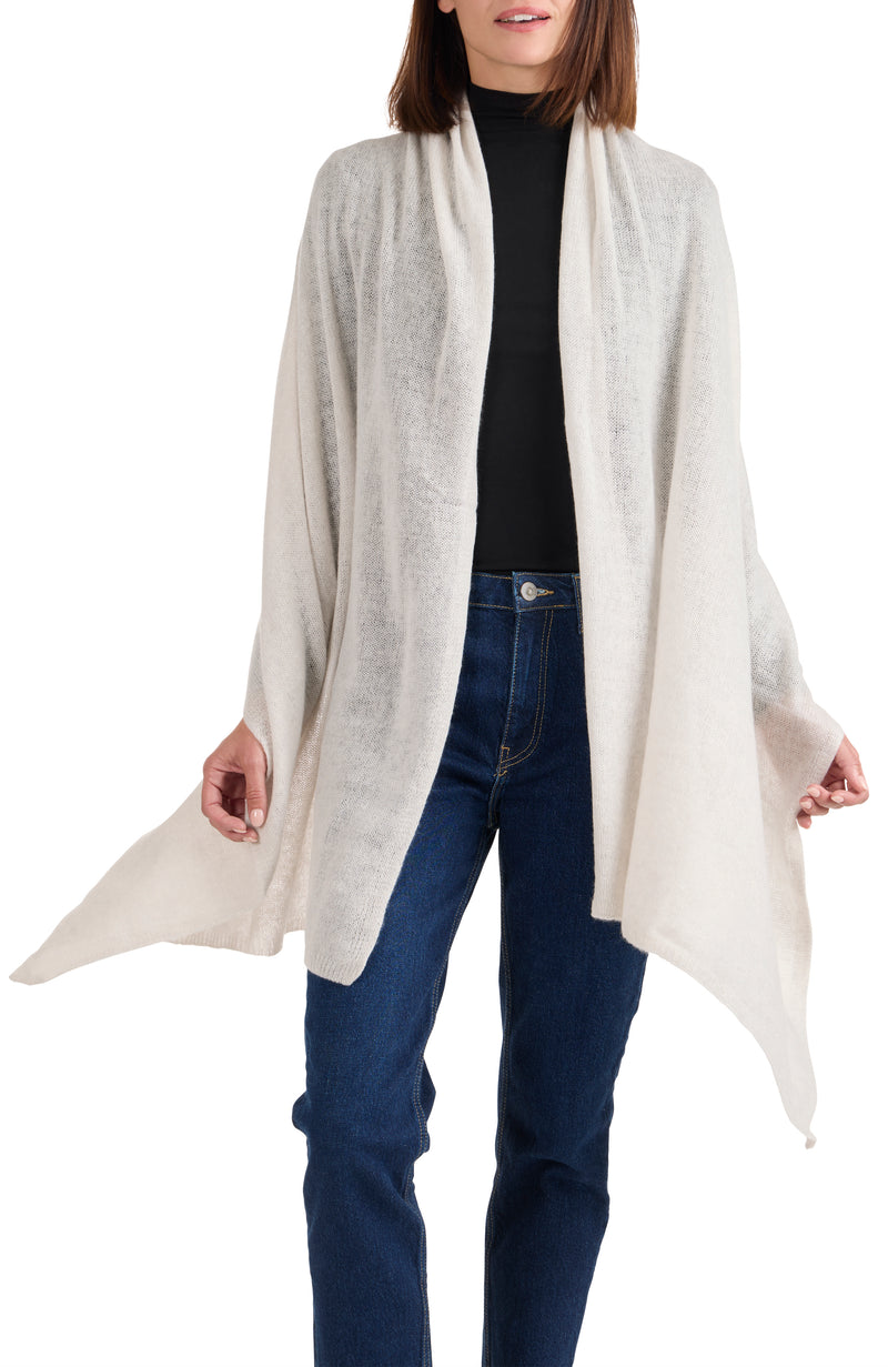 model wearing CASHMERE FEATHER WEIGHT TRAVEL WRAP in  silver
