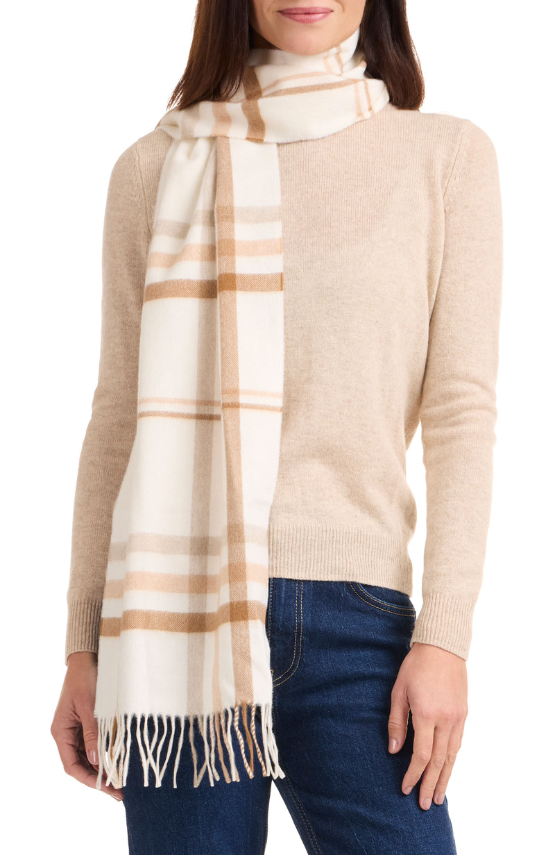 model wearing CASHMERE CHECK SCARF in white