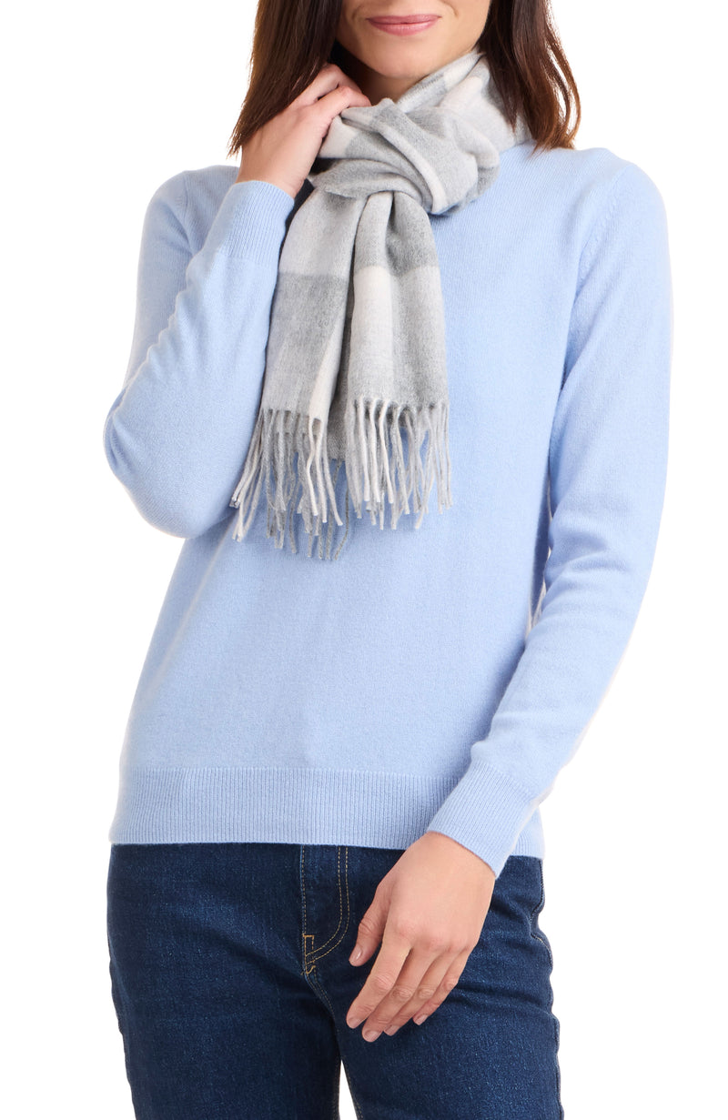 model wearing CASHMERE OMBRE GRID SCARF in grey multi